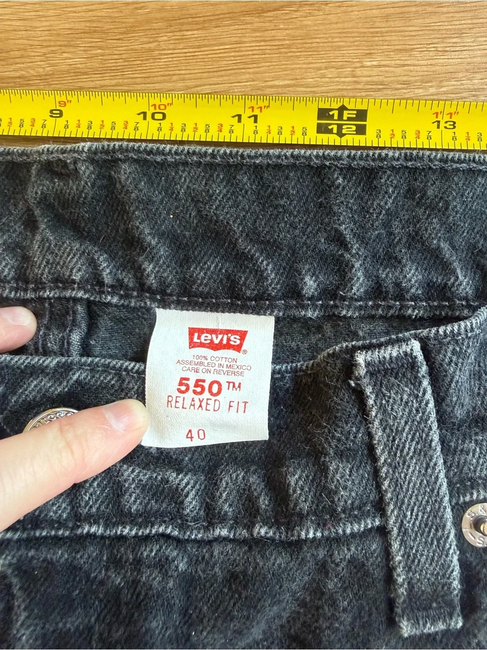 Vintage Orange Tab Levi’s Black 550 Denim Shorts Size 40